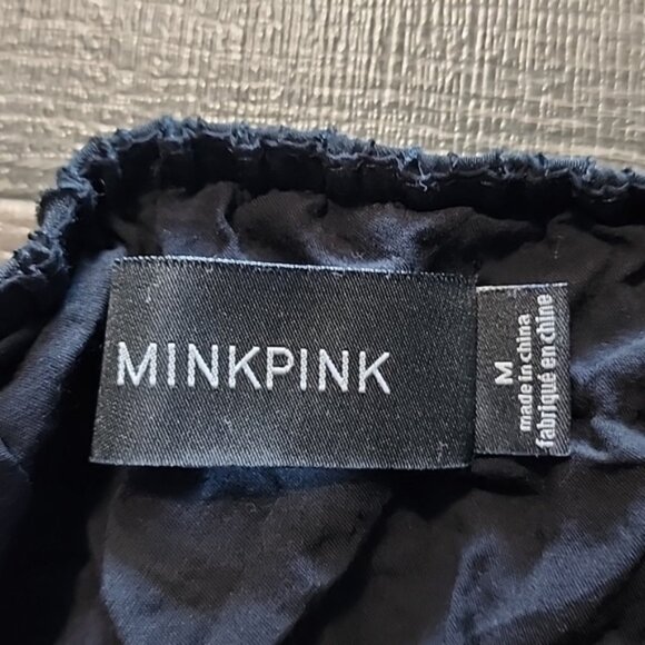 ☀️MINKPINK flowy off-the-shoulder Top☀️ - Picture 3 of 5